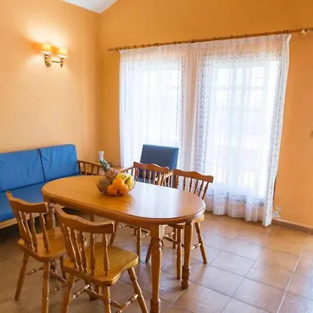 Apartment Seafront Las Puntas